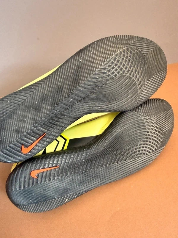 Nike Mercurial neonsárga focicipő 36