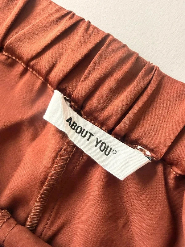 ABOUT YOU rozsdabarna lenge nadrág – M