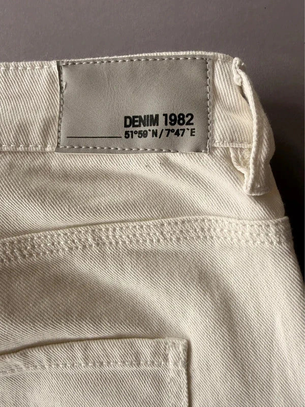 DENIM 1982 krém egyenes szárú farmer – 42