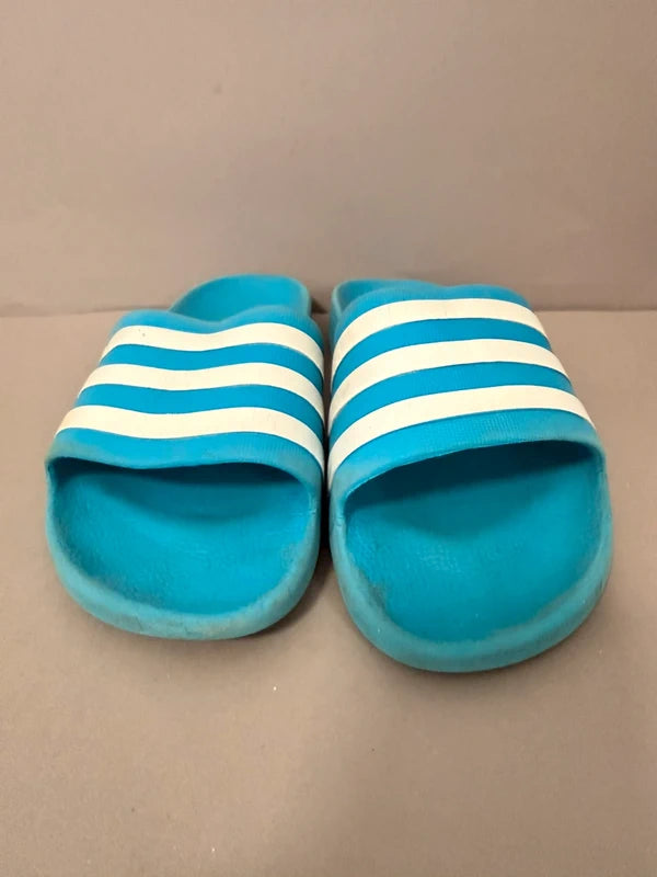 Adidas unisex papucs – 38