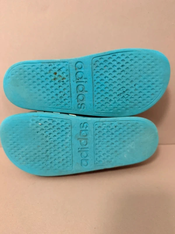 Adidas unisex papucs – 38