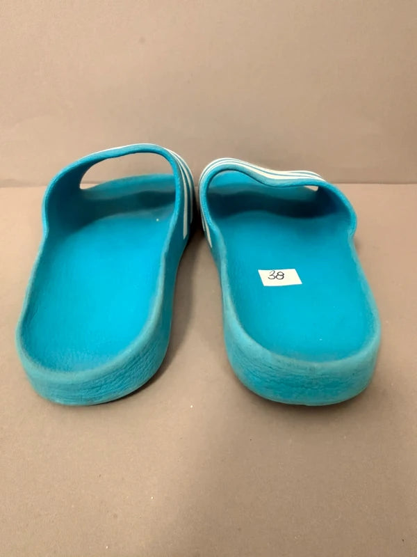 Adidas unisex papucs – 38