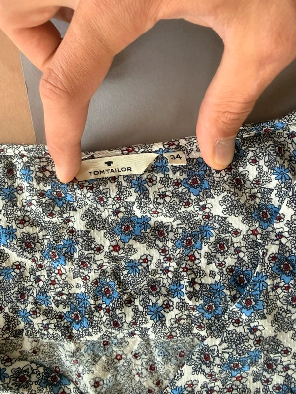 Tom Tailor női blúz – fehér / kék-piros virágmintás XS / 34