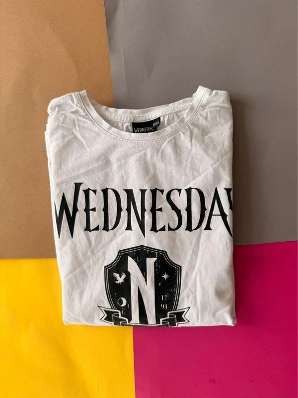 Wednesday tematikájú női póló – fehér S / 158-164